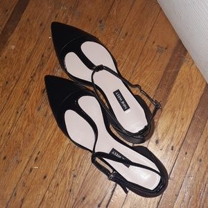 Nine West leather black t-strap flats